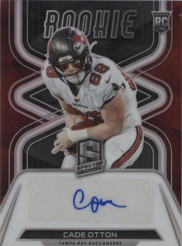 2022 Panini Spectra Cade Otton #33