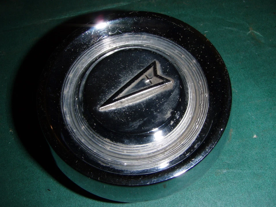 1965 Pontiac 65 Catalina horn button standard steering wheel - Image 2 of 4