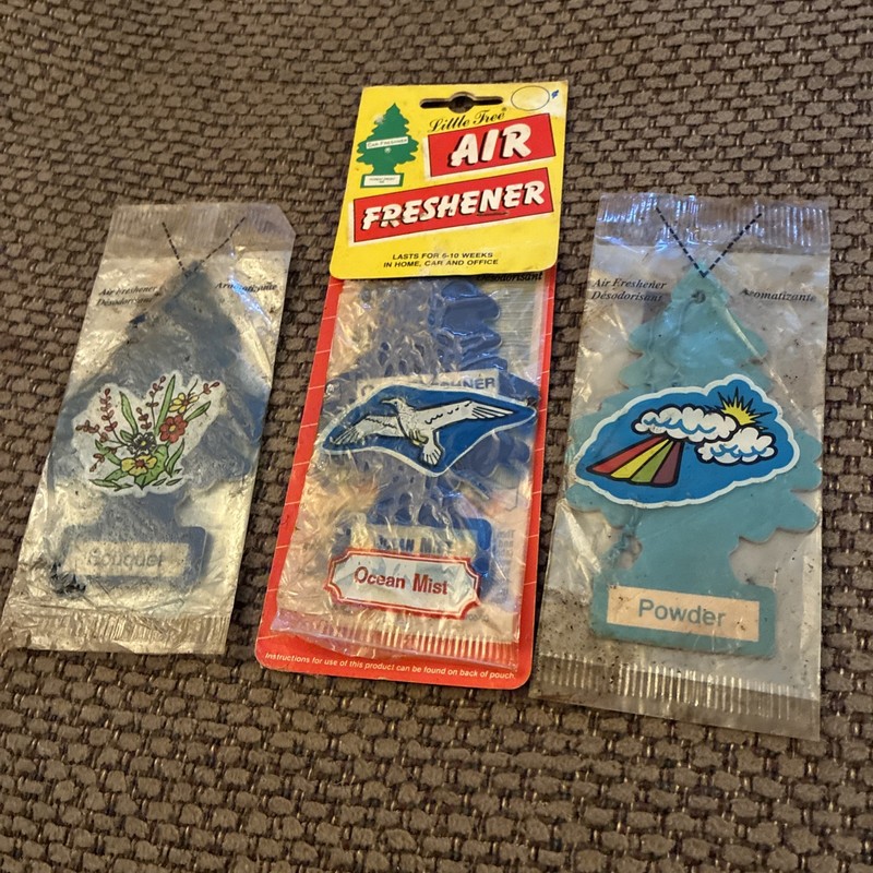3 Rare Little Tree Disc. Car Fresheners. Bouquet Ocean Mist Powder/fair Cond.
