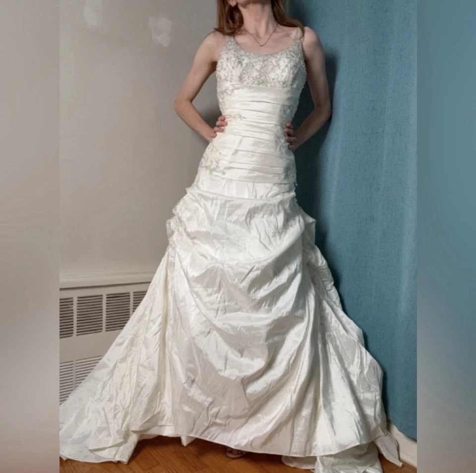 Vestido de novia Mori Lee vintage - talla 4 (alterado a ~2) - corpiño con cuentas Foto 2 de 4