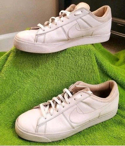 Baskets Nike cuir Supreme blanches taille 12
