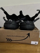 explora hoof boots , size E3