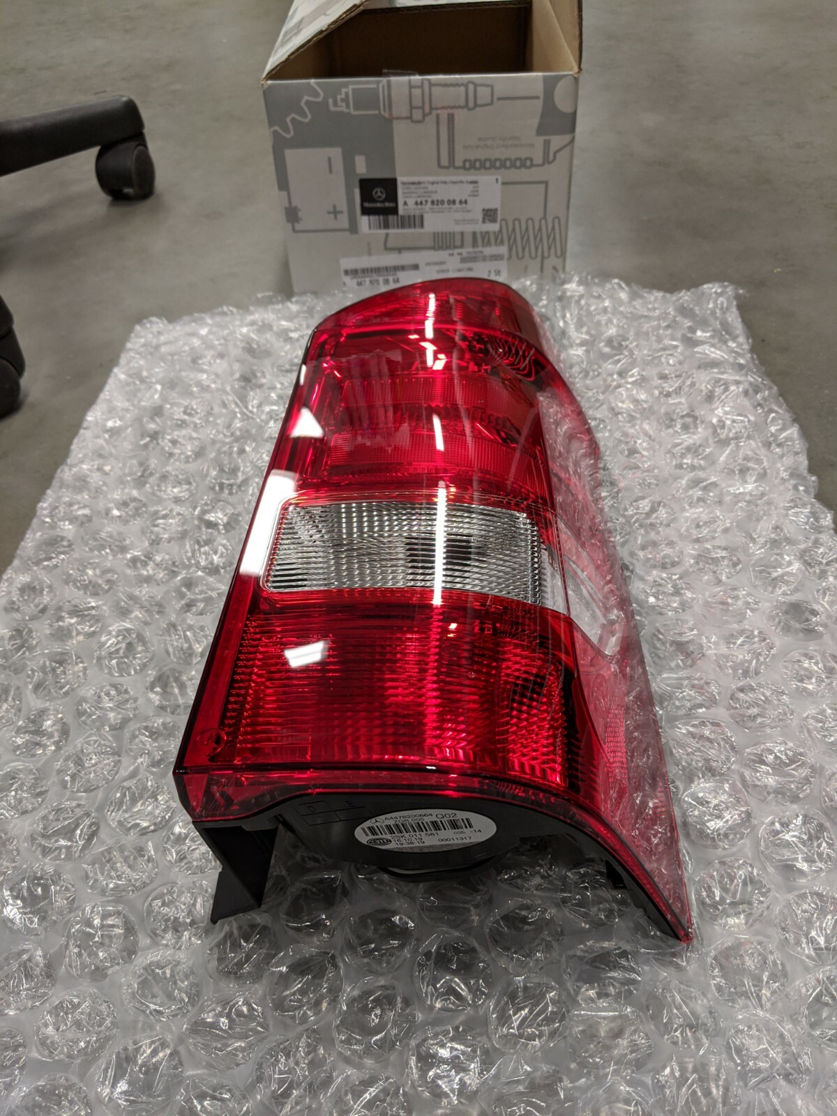 Genuine Mercedes Metris Passenger Side Tail Light Assembly, for