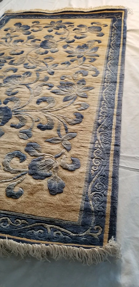 Alfombras de seda anudadas a mano Foto 3 de 4