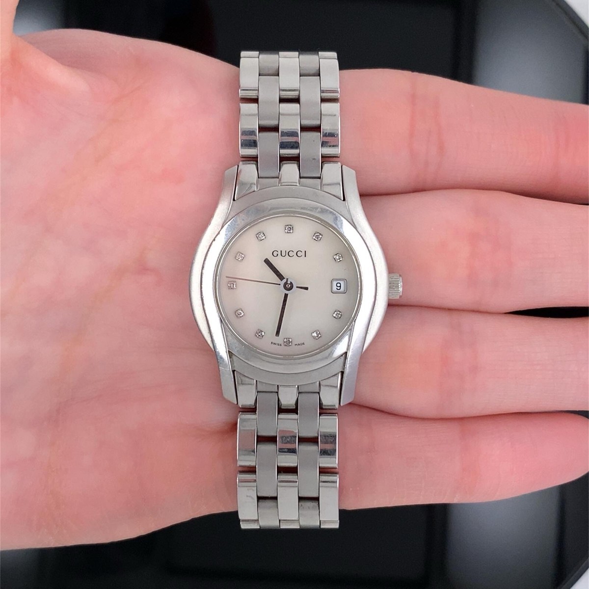 Gucci 5505 27mm SS Mother of Pearl 11 Diamond Ladies Watch $2000