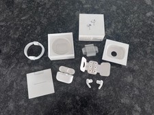 Apple Airpods Pro 2 Wireless Active Noise Cancelling USB-C Complete MTJV3AM/A