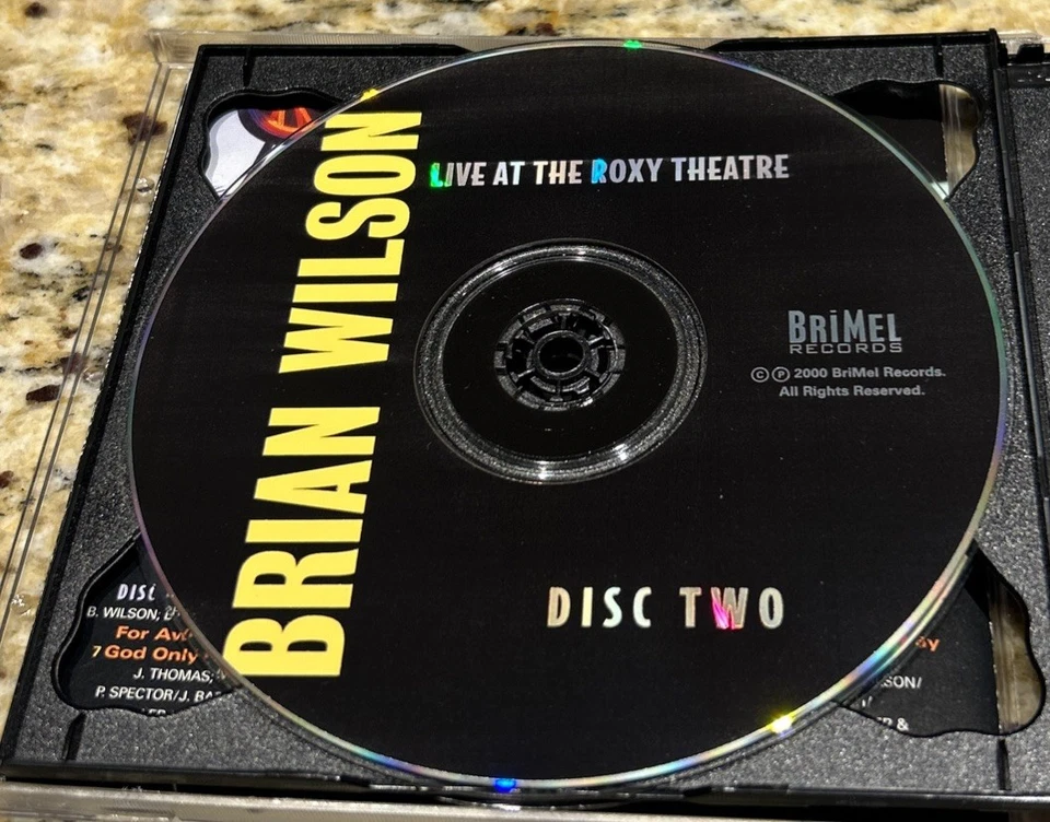 BRIAN WILSON LIVE AT THE ROXY THEATRE SIGNED RARE 2-CD SET 2000 BRIMEL 1001 - Image 4 of 4