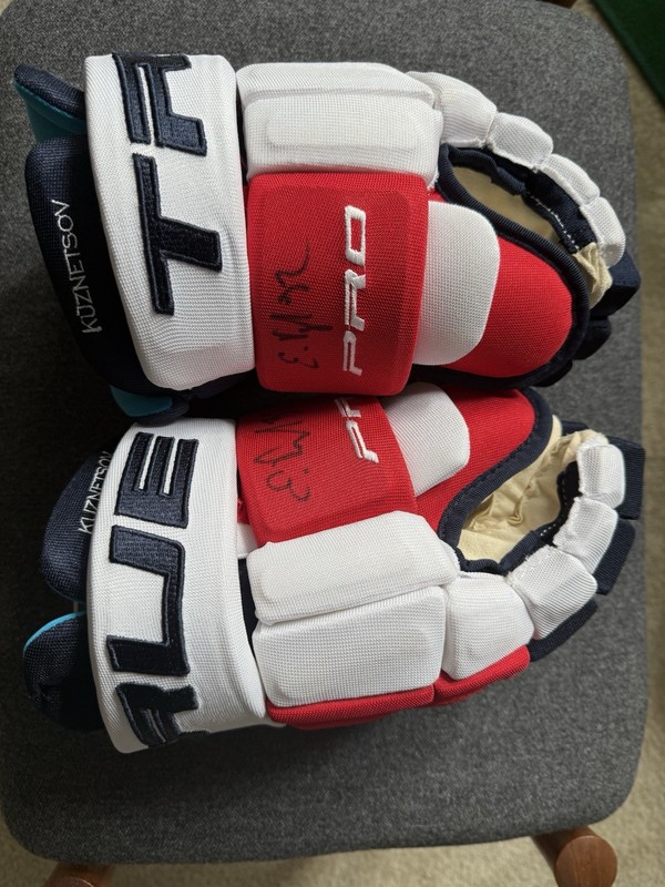 Evgeny Kuznetsov Double auto Game Issued Team Gloves - Washington Capitals