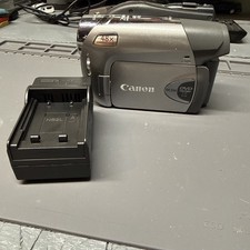 Canon DC330 DVD Camcorder Video Camera W/Battery Charger DVD Tested