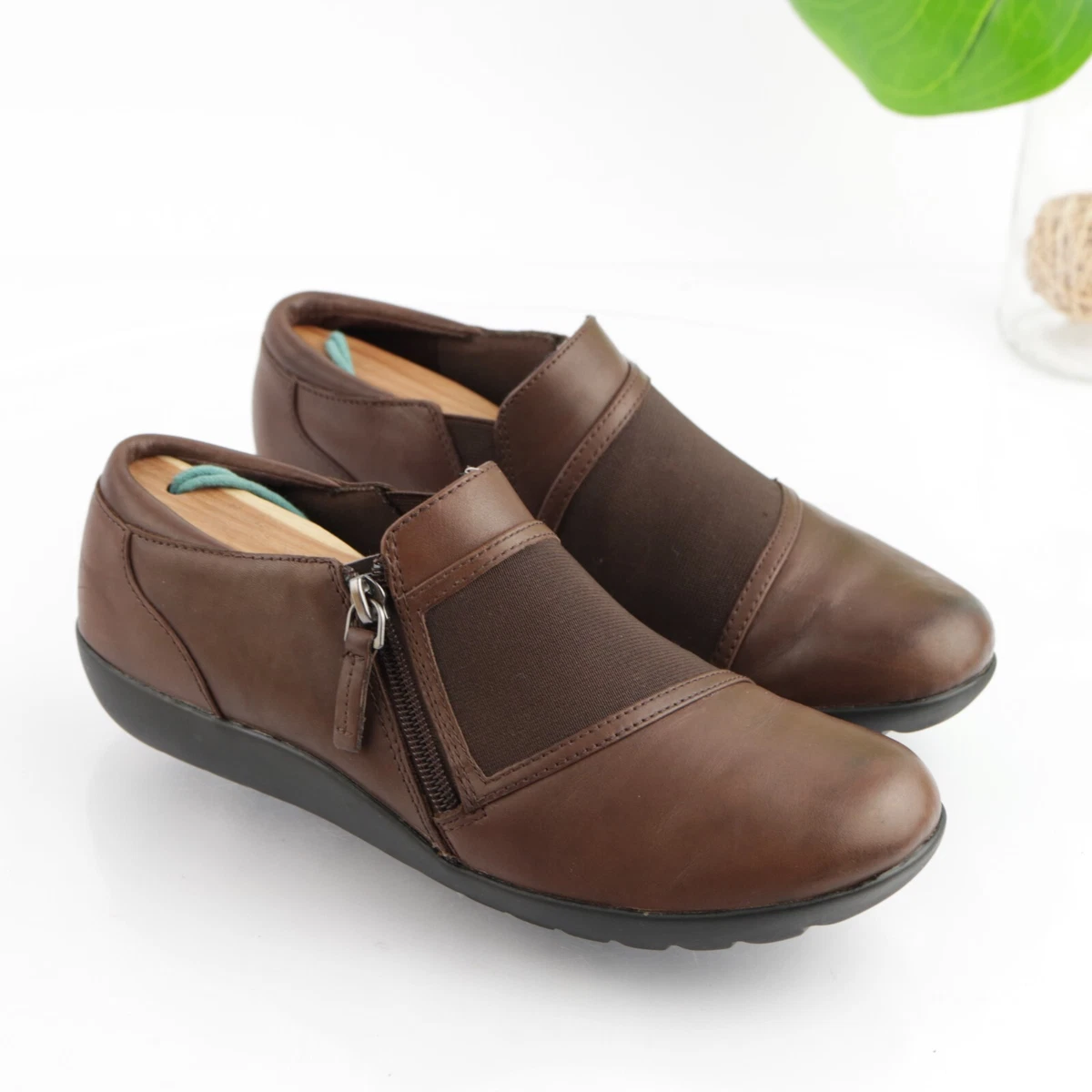 Clarks Women s Medora Gale Loafer Size 7 Brown Leather Zip Walking