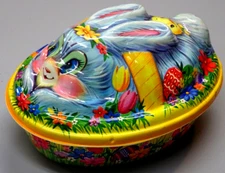 Vintage 3D Molded Plastic Bunny Easter Container w/Lid 9" Long 1980s Era EXC