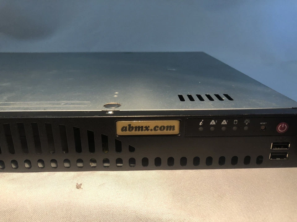 Supermicro CSE-512 ABMX Label X9SCL MB Xeon E3-1220V2 2Gb 200W PWS-201-1H - Image 2 of 4