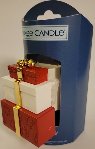 YANKEE CANDLE SCENTPLUG CHRISTMAS HOLIDAY PRESENTS LIGHT-UP FRAGRANCE DIFFUSER - Picture 2 of 5
