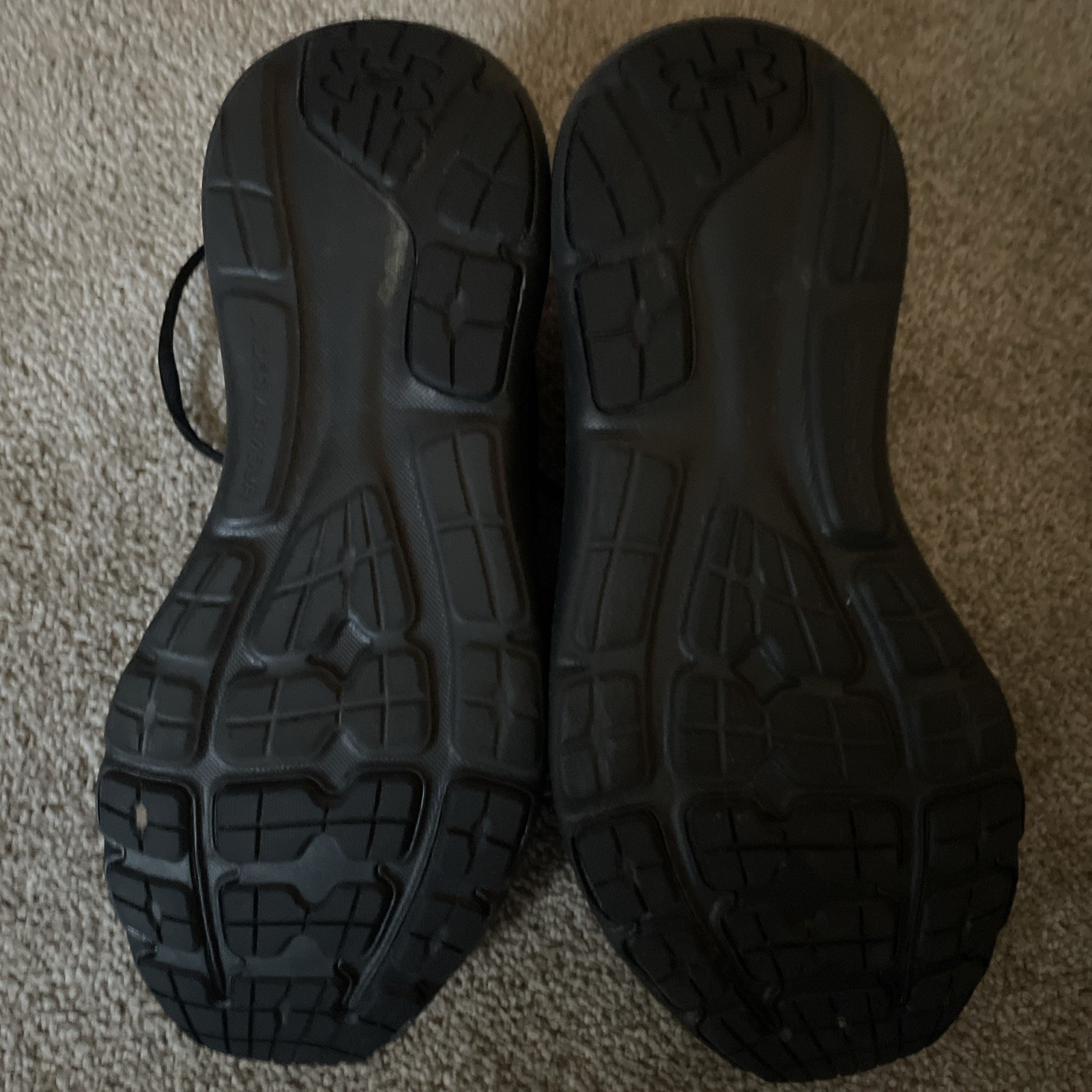 SAOLA Scarpe da corsa Under Armour uomo Surge 3 3024883 002 nere sneakers taglia 8