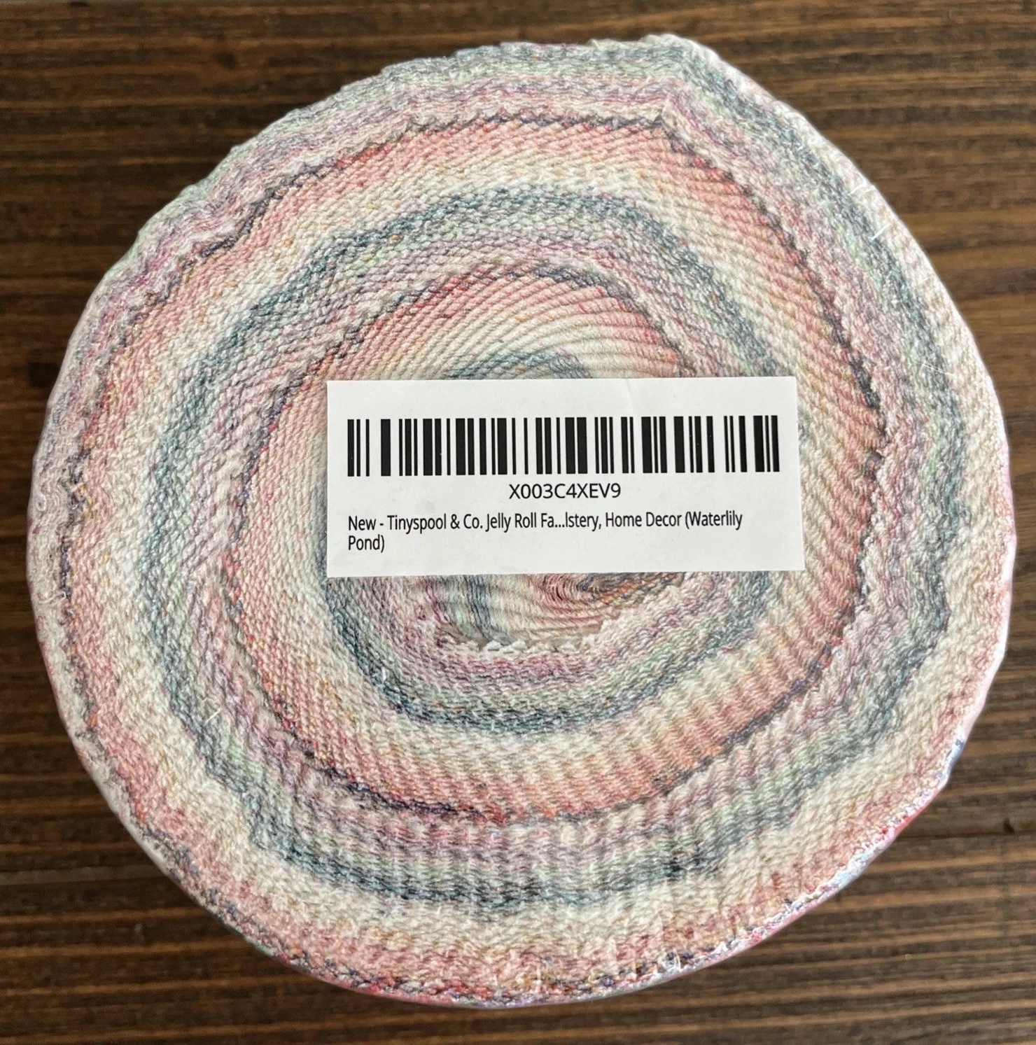 Tinyspool & Co Jelly Roll Quilting Fabric Waterlily Pond Floral 40 Precut Strips - product detail image 3