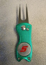 Snap On Tools Aluminum GREEN Golf Divot Repair Tool And Ball Marker BRAND NEW 