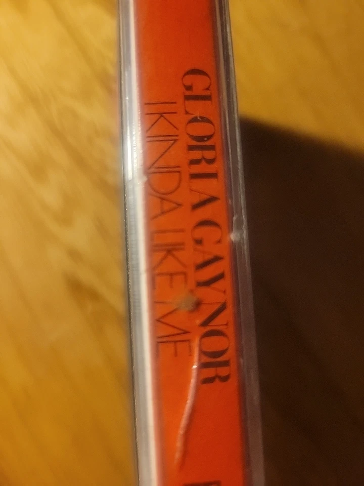 Gloria Gaynor I kinda like me cassette - Image 2 of 4