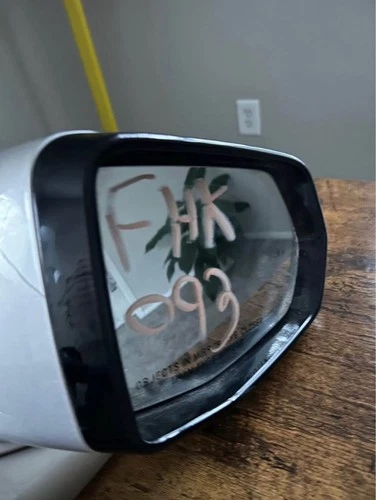2019-2024 Chevy Blazer 2Lt 3.6L RH Passenger Door Mirror Power Heated Scuffs