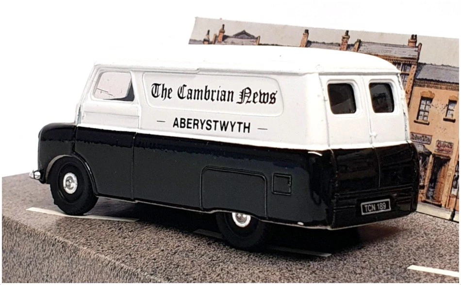 Corgi 1/43 Scale D981 - Bedford CA Van The Cambrian News - Black/White - Image 2 of 4