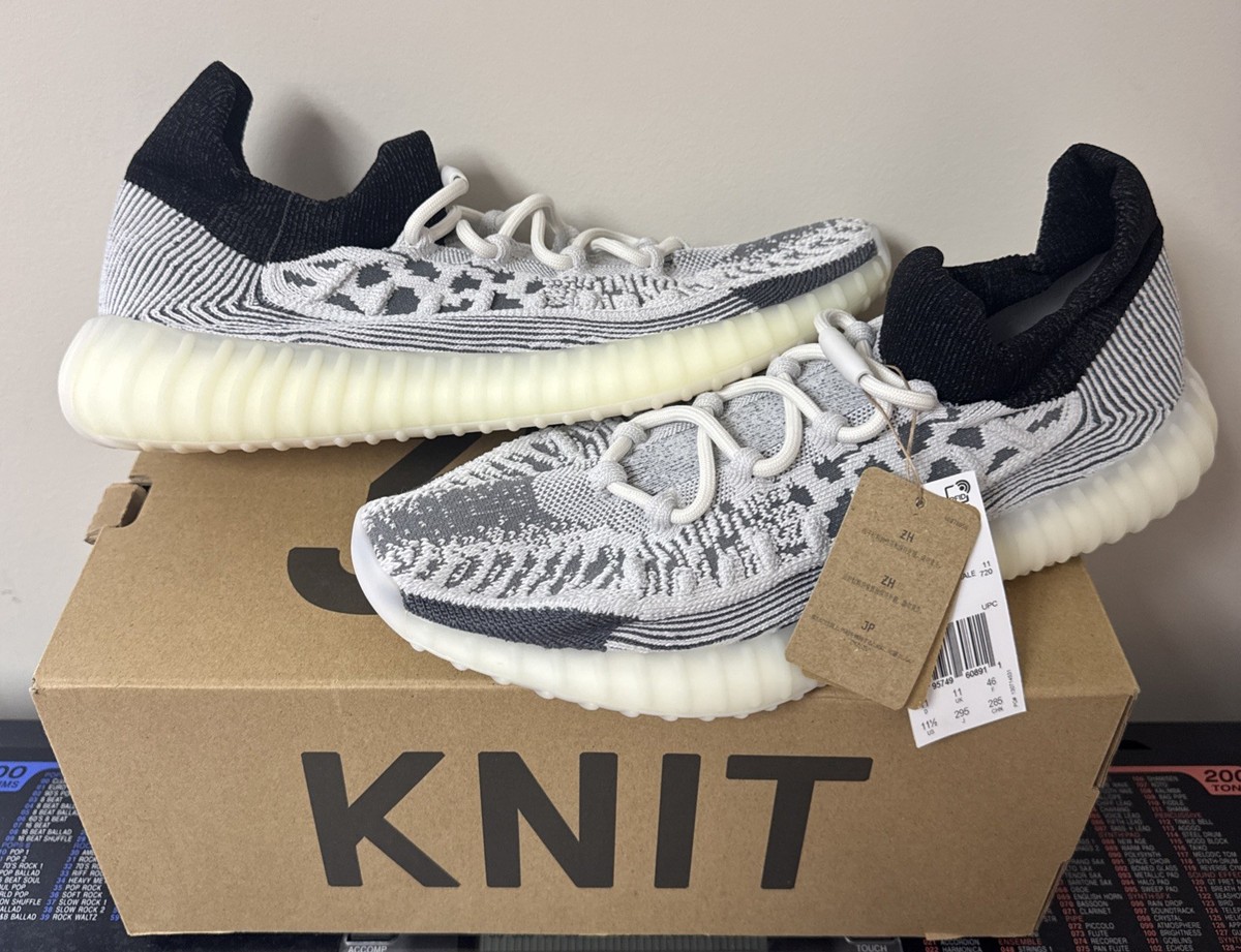 adidas Yeezy 350 V2 CMPCT Panda IG9608 Kanye West 380 Size 