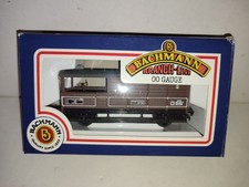 BACHMANN 33-302 - OO - 20 TON TOAD BRAKE VAN S. AND T.  - WITH MINT BOX