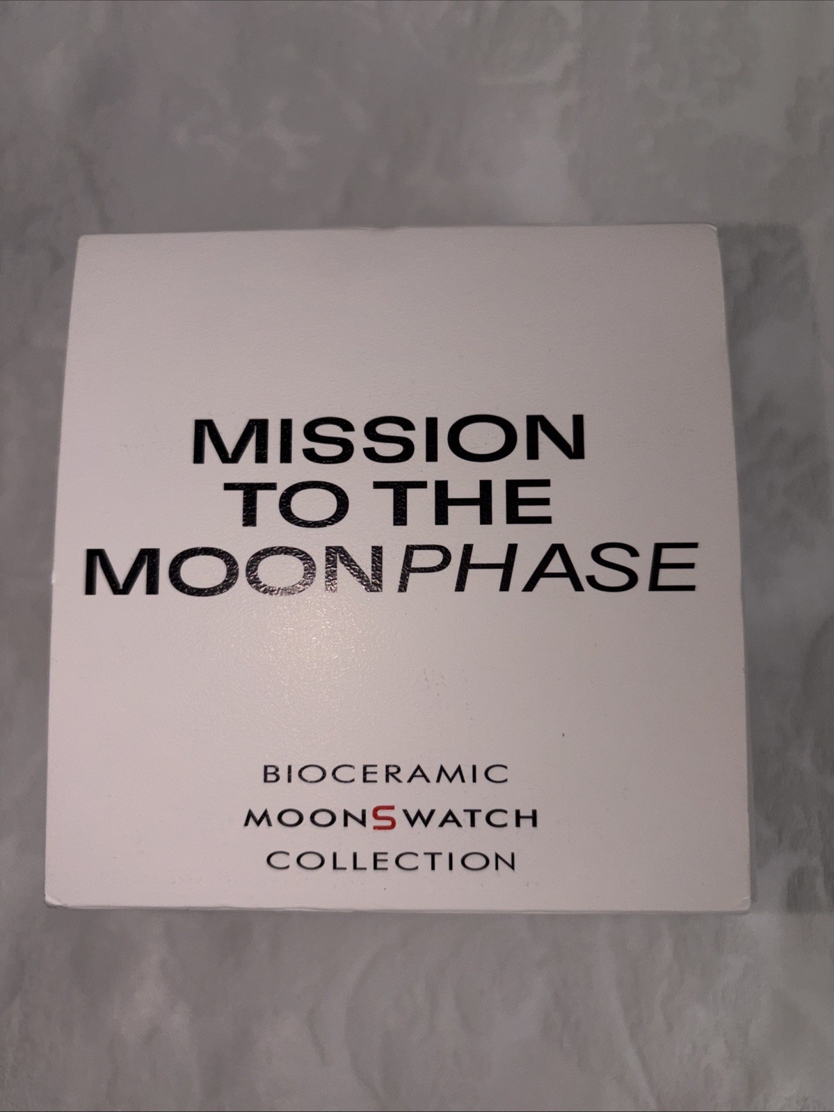 OMEGA x Swatch WHITE Snoopy MoonSwatch Mission to Moonphase Full Moon