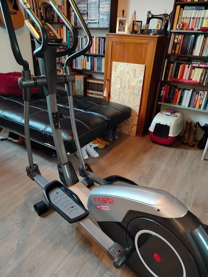 Elittica Magnetica FASSI 16 Livelli con LCD Display - Nera e grigia - Immagine 4 di 4