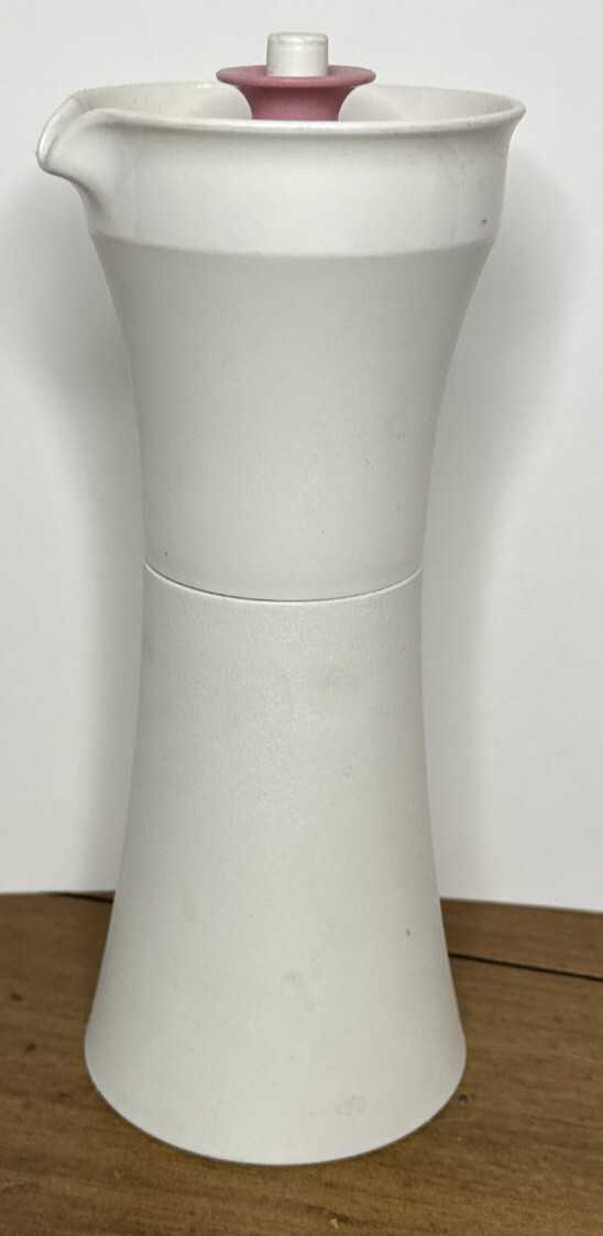 Tupperware 12469 Salad Dressing/Oil/Creamer/ Vinegar Cruet Container