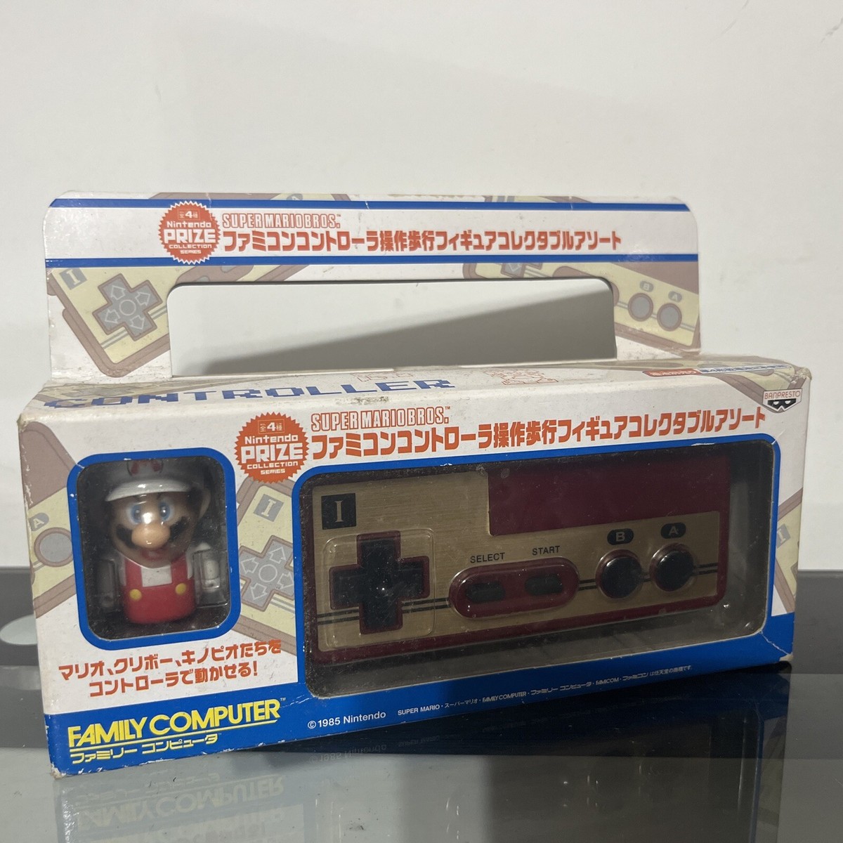 マリオ ファミコンコントローラー操作歩行フィギュアコレクタブル