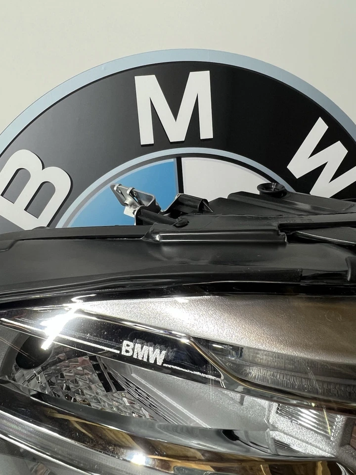 BMW 5 Series F10 F11 LCI Bi Xenon HELLA Headlight  Passenger Side 2013-2017 - Image 3 of 4