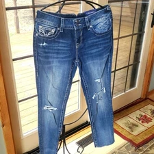 Vigoss NWT Blue Embroidered Chelsea Skinny Sz. 9/10 Raw Hem Women's Jeans