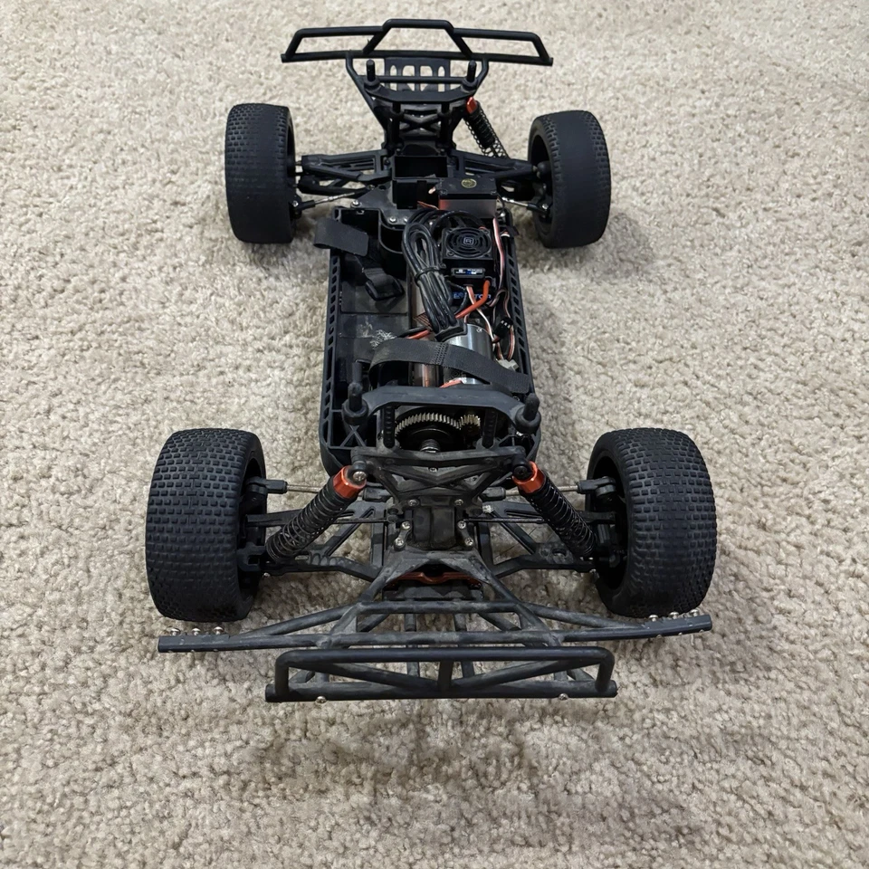 Helion Dominus 10SCT  4WD Brushless RC - Image 4 of 4