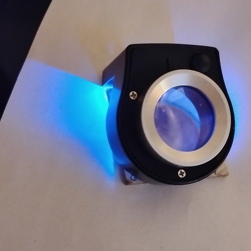 Illuminated Magnifier Loupe Blue LED Light Case for Coins Paper Money