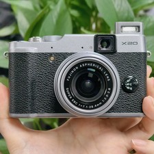 Fujifilm X20 12.0 MP Digital camera 4x Zoom 1080p HD Video Silver 95%New English