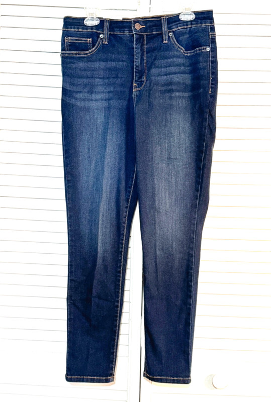 Crown & Ivy Jeans - High Rise Skinny - Dark Blue - size 12 - New with tags