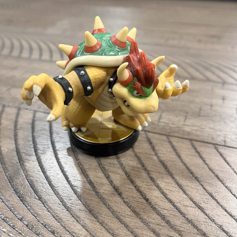 Nintendo Amiibo - Bowser Figure - Super Smash Bros. Series
