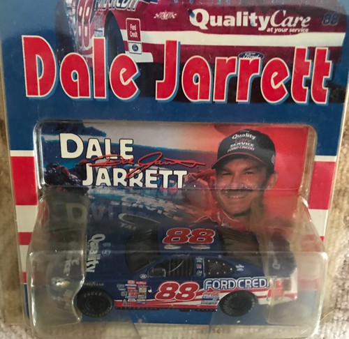 Dale Jarrett #88 Qualitätspflege Ford Credit 2000 Ford Taurus 1:64 Action NASCAR - Bild 4 von 12