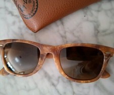 RAY-BAN  B &L  WAYFARER TORTOISE SUNGLASSES With Case 