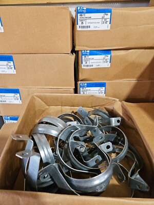 25 PC Eaton Crouse-Hinds 496 11 Galvanized steel 3-1/2'' Two hole strap rigid USA