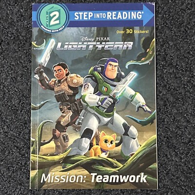 Disney/PIXAR LIGHTYEAR MISSION: TEAMWORK STEP 2 STEP INTO READING