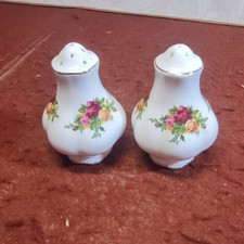 Royal Albert Old Country Roses Salt and Pepper Pot