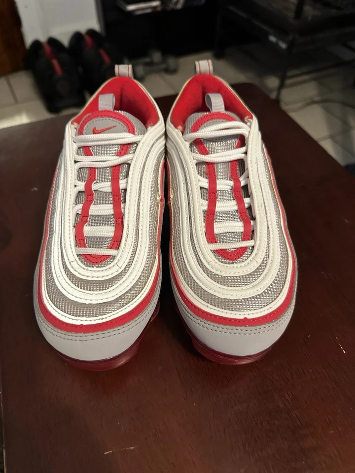 Rare NIKE AIR VAPORMAX 97 “ATMOSPHERE GREY” Size 4.5Y - Image 3 of 4