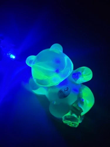 Fenton Art Glass Bear 5151 Vaseline Topaz Opalescent Uranium Yellow Figurine