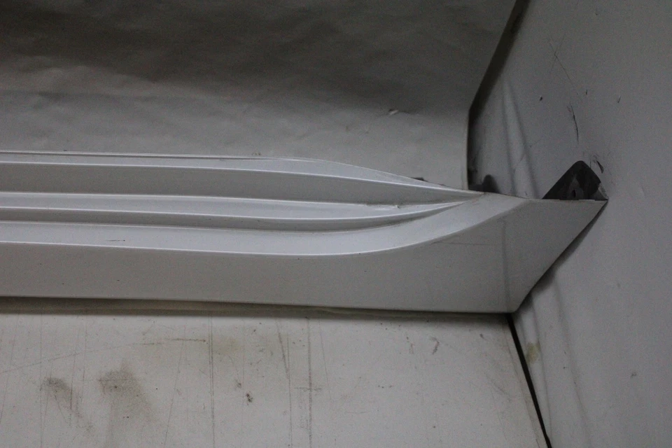2010 LEXUS HS250H LEFT SIDE SKIRT ROCKER PANEL 75860-75020 OEM 10 11 12 - Image 3 of 4