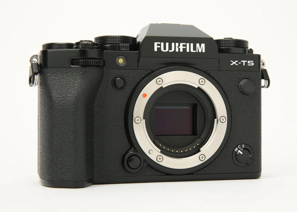 Fujifilm X-T5, photo 3 of 5