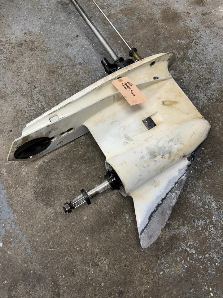 EVINRUDE JOHNSON UNIDAD INFERIOR 150-175-200-25 HP V6 25" Caja de cambios 150hp 225hp OMC Foto 2 de 4