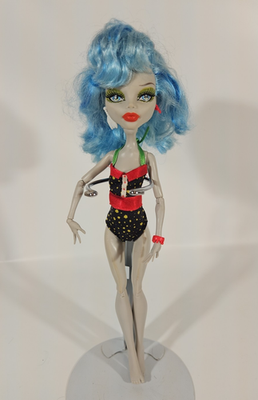 #ad Monster High Ghoulia Yelps Skull Shores Doll First Wave 2008 $14.00