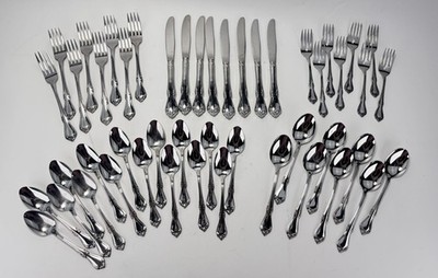 Oneida SSS Celebrity 48 Pc Stainless Steel  (8) 5 Pc Place Settings - Excellent