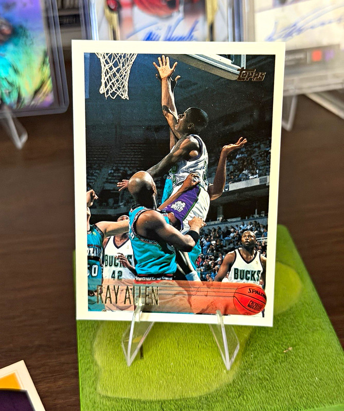 Topps 1996-97 Ray Allen Milwaukee Bucks Base Set Basketball Card #217