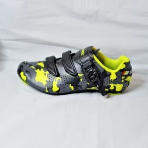 NEW W/out Box  44/10.5 Mens Santic Davee Green Camo Road Cycloing Shoes 3 Cleat - Image 2 of 4